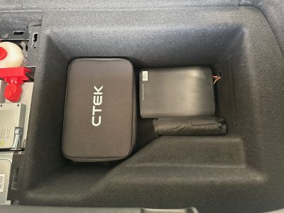 Battery fixed in place.jpg