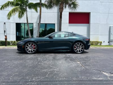 Used-2022-Jaguar-F-TYPE-R-25.jpg