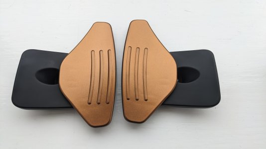 bronze1.jpg bronze1.jpg