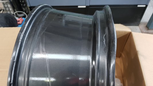 Smashed rim 2.jpg Smashed rim 2.jpg