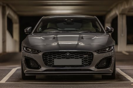 Jag no plate.jpg Jag no plate.jpg