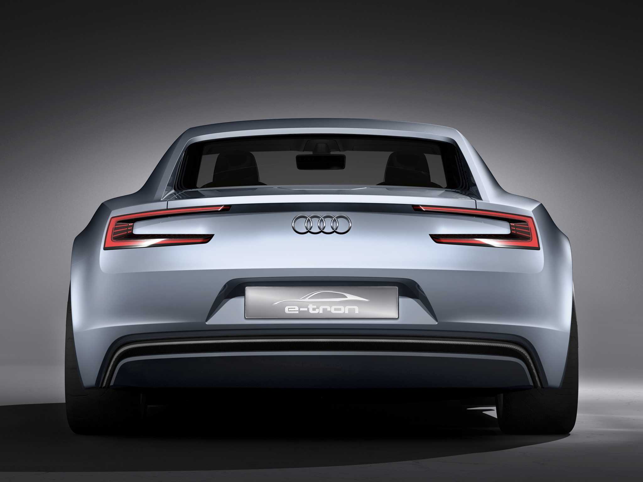 audi-e-tron-detroit-showcar-back-0-511772.jpg
